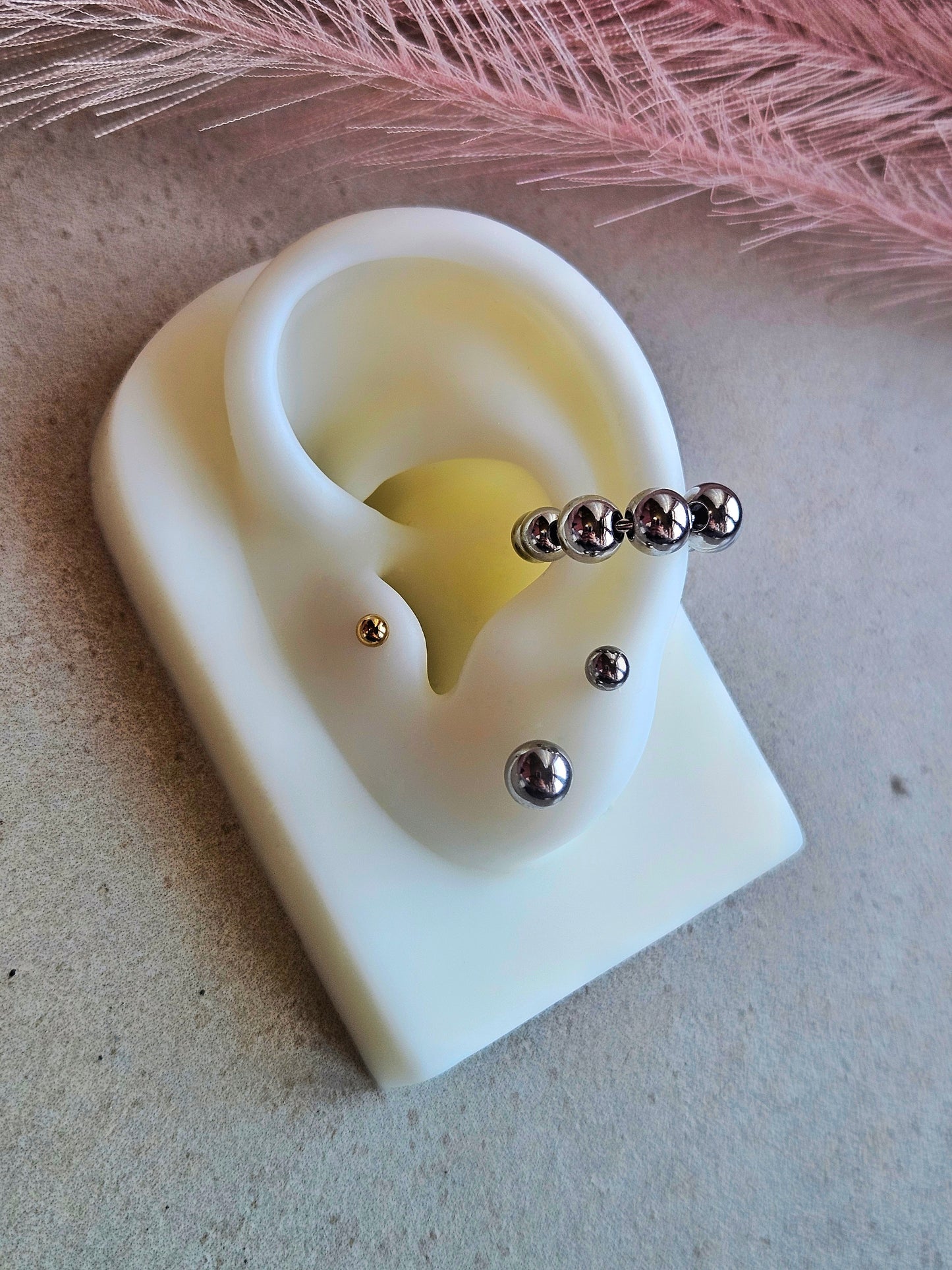 Ear cuff Bubble