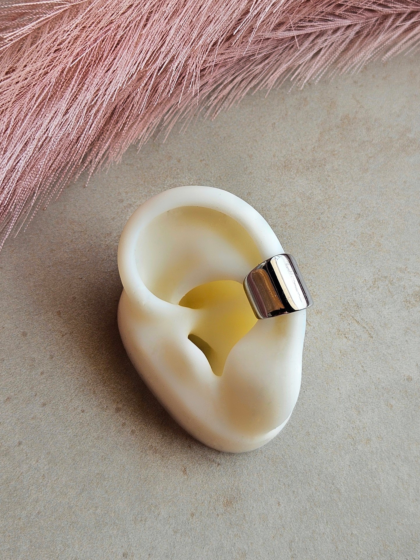 Ear cuff Fascia