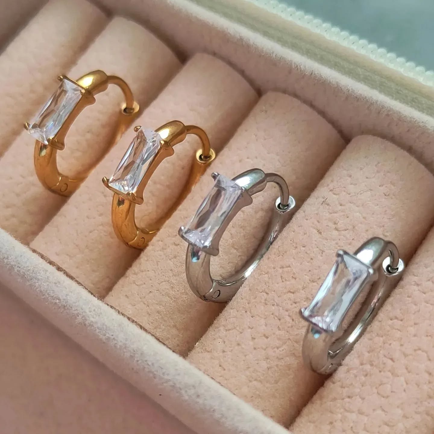 Orecchini Hoop Baguette Slim