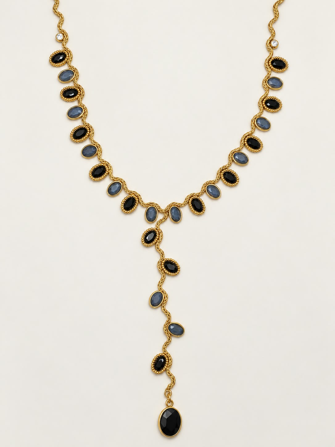 Collana a Y Nemesi