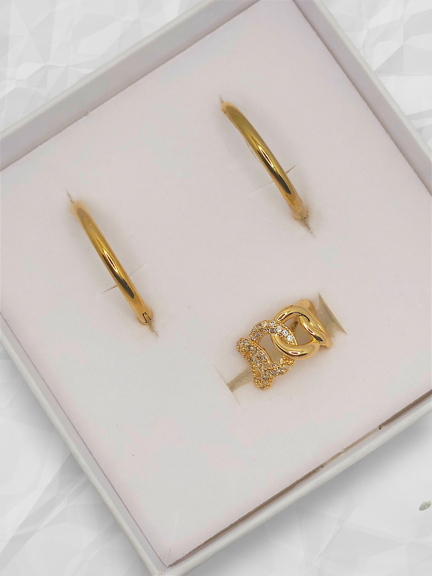 Set Orecchini Cerchio e Cuff Pavè